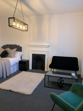 Luxury Studio Apartment Excellent Location in Hastings